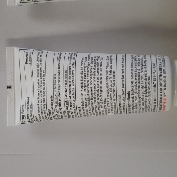 x2 First Aid Beauty Sunscreen SPF 30 Zinc Oxide Broad Spectrum 60 ml - Picture 7 of 9
